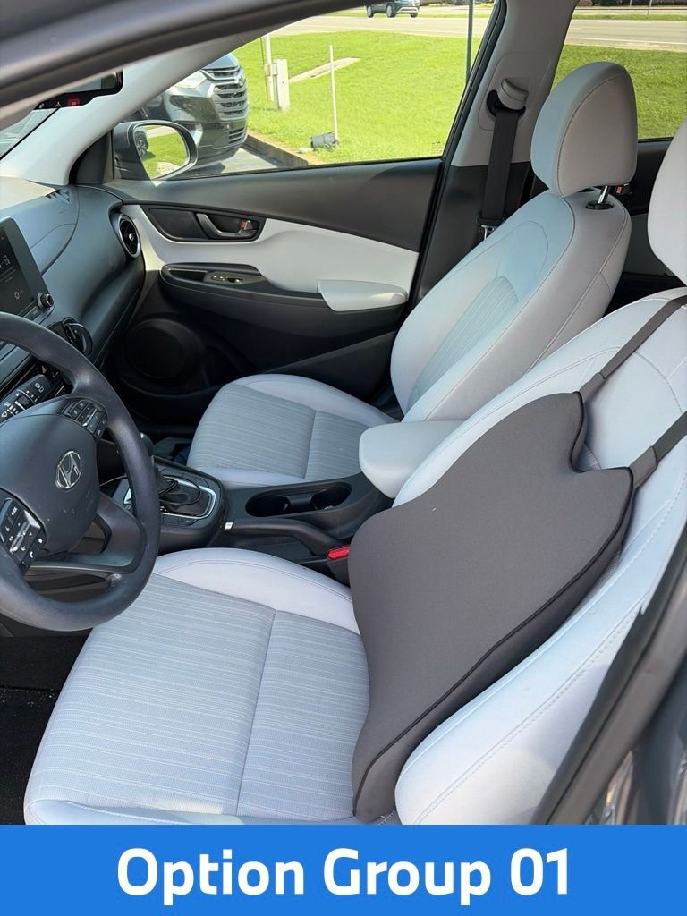 Used 2023 Gray Hyundai SEL image 8