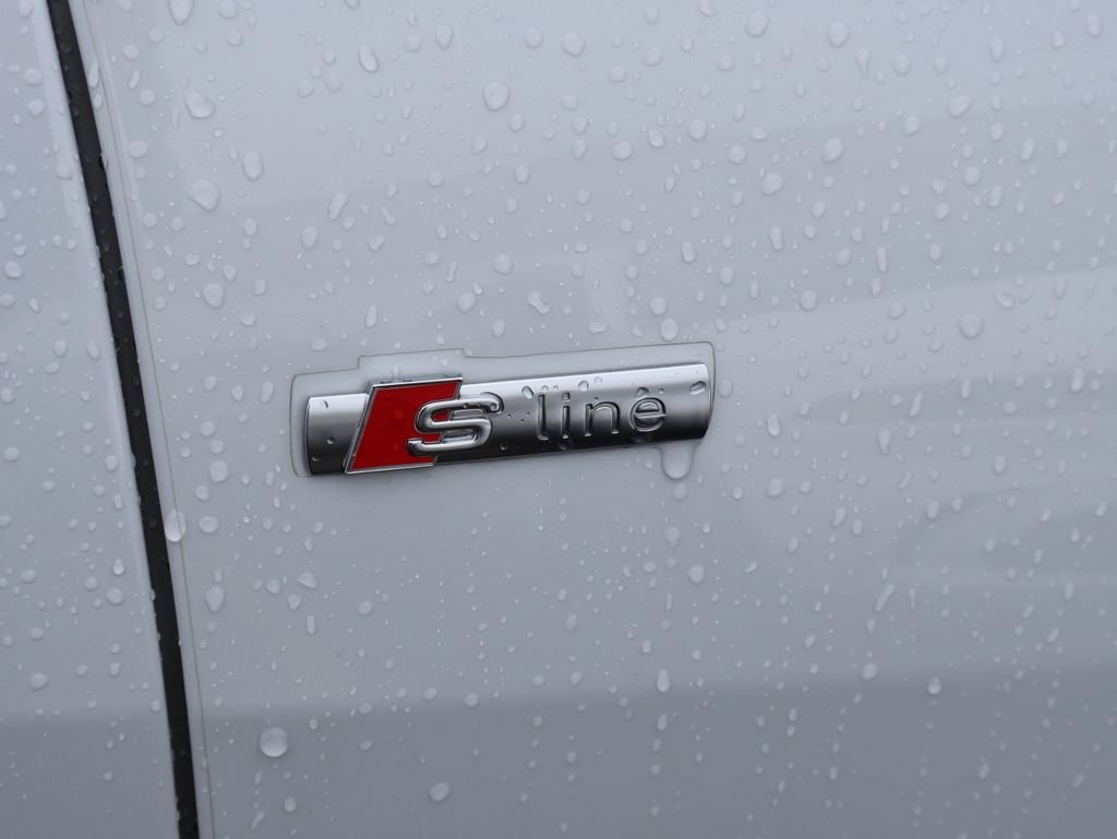 Used 2019 Glacier White Metallic Audi 3.0T Prestige image 10