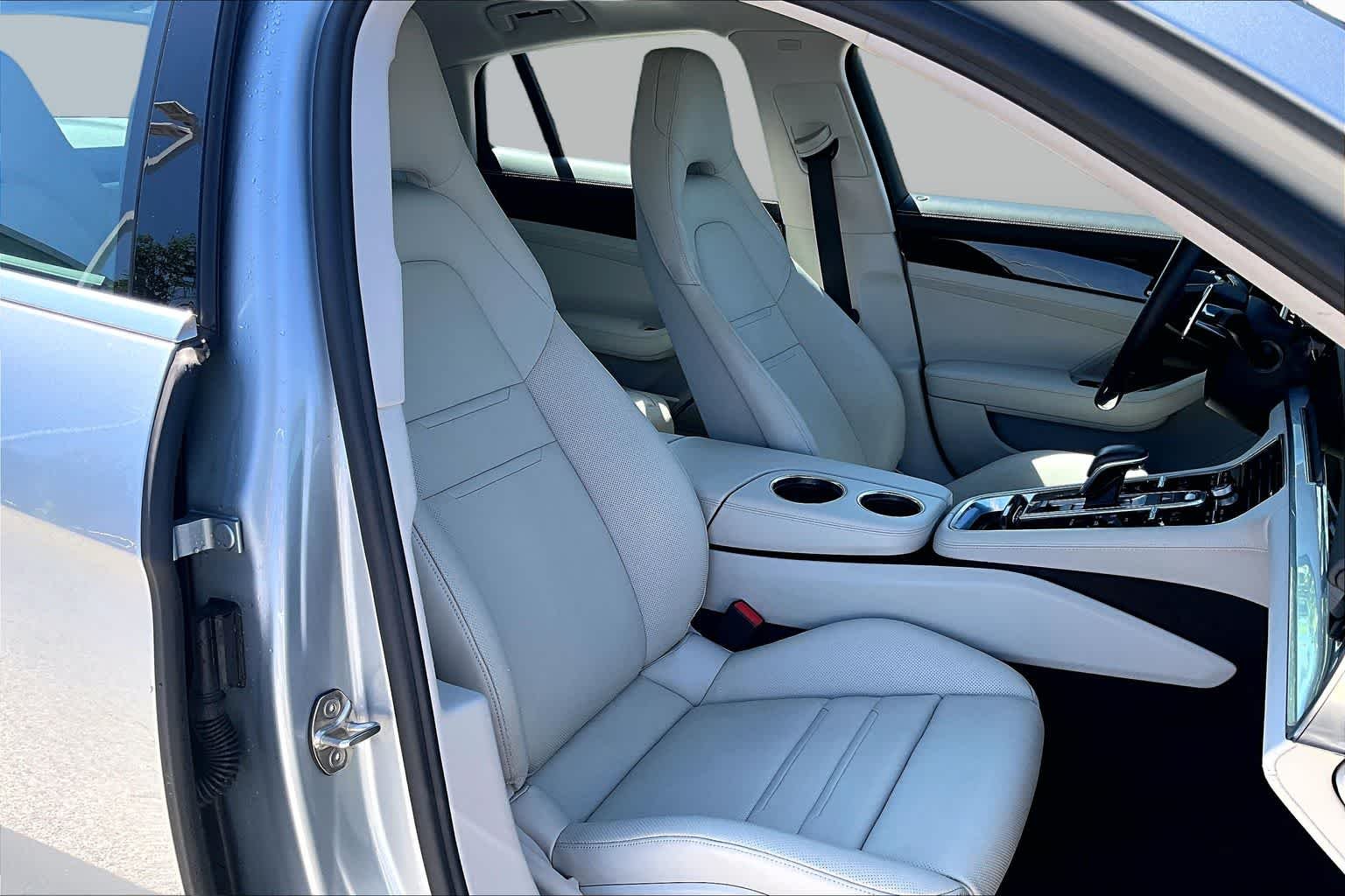Used 2022 Dolomite Silver Metallic Porsche 4S image 9