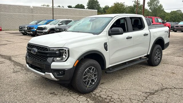 New 2026 White Ford XLT image 2