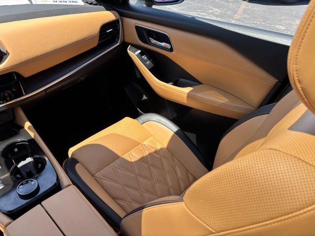 Used 2023 Red Nissan Platinum Intelligent AWD image 14