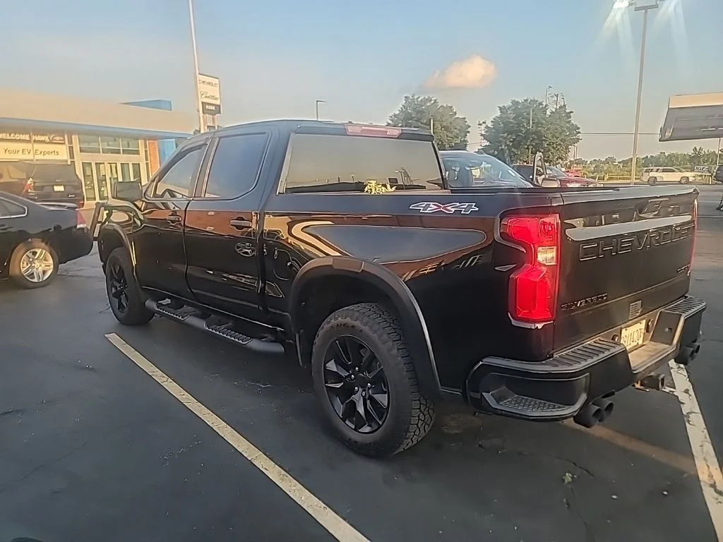 Used 2021 Black Chevrolet Custom image 4
