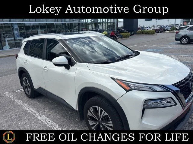 2022 Nissan Rogue SV FWD's photo