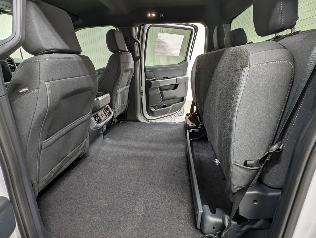 New 2026 Oxford White Ford XLT image 18