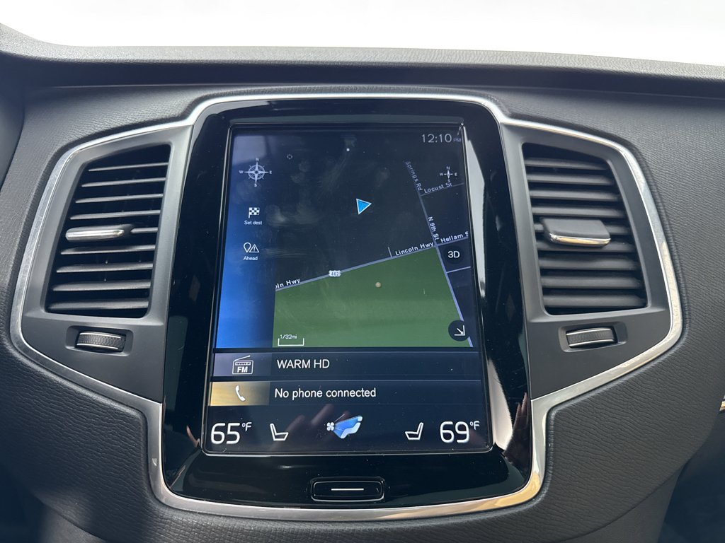 Used 2019 Onyx Black Metallic Volvo Momentum image 13