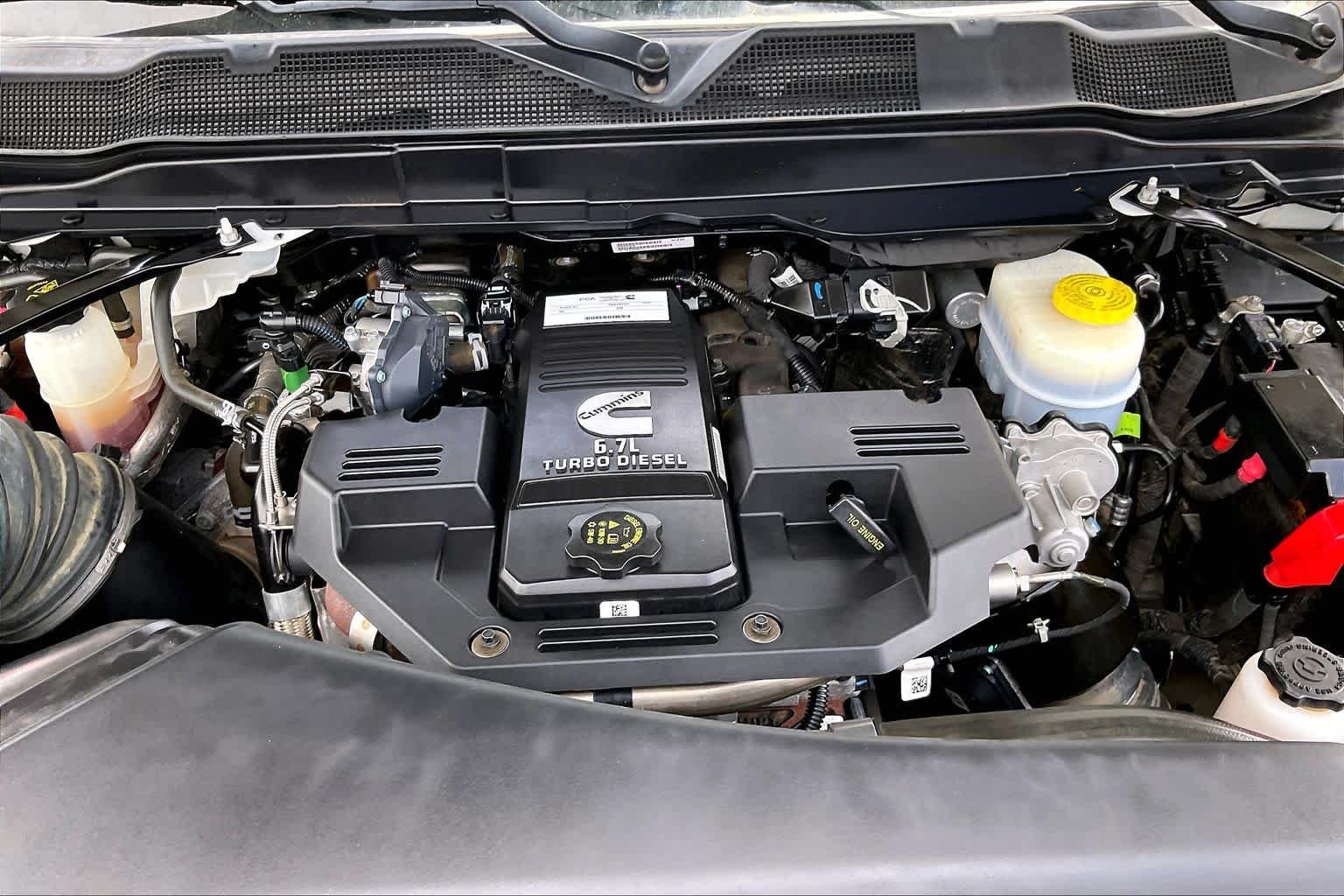 Used 2024 Pearl White Ram Laramie image 32