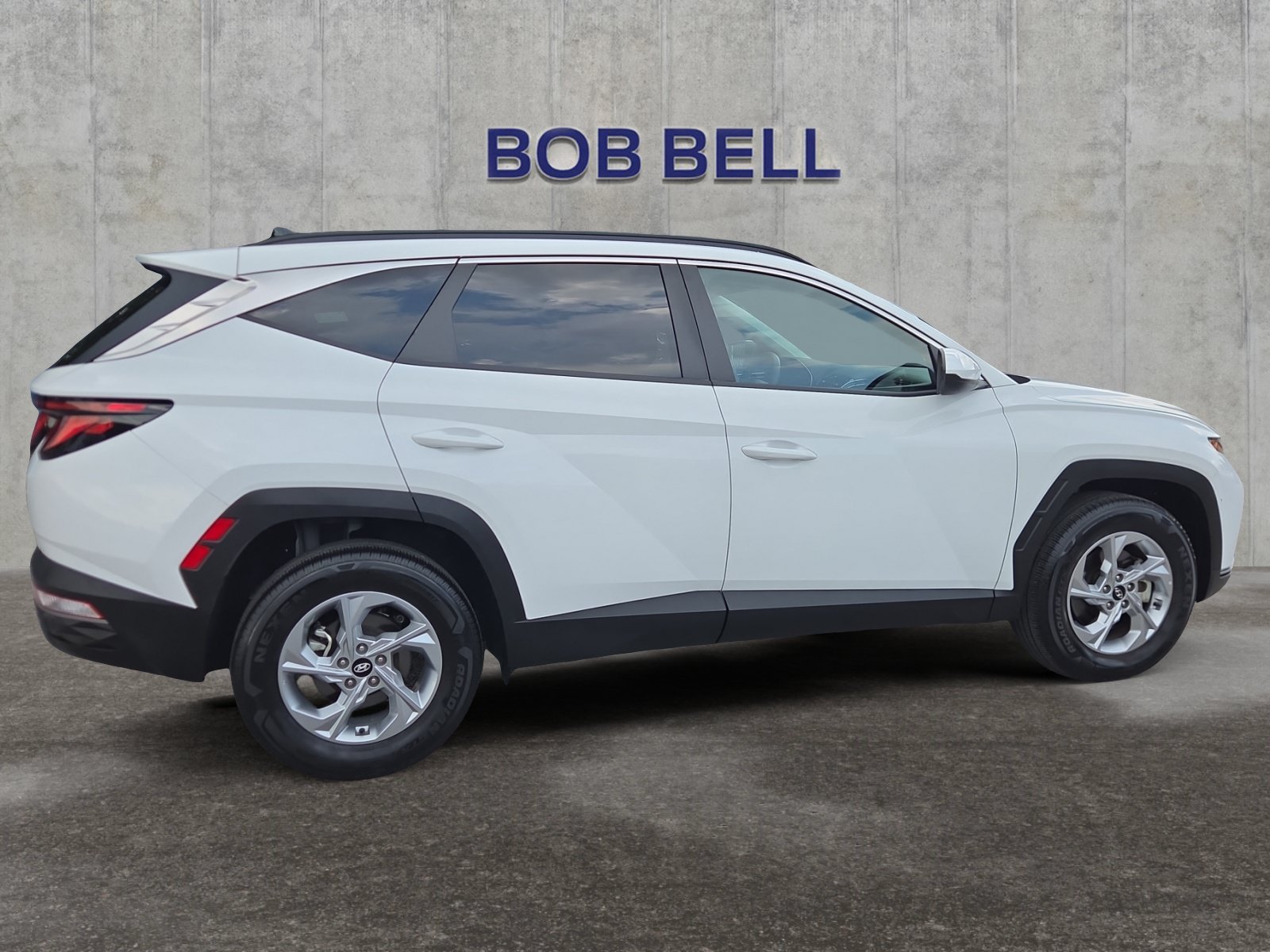 Used 2024 White Pearl Hyundai SEL image 7