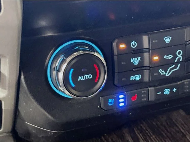 Used 2020 White Metallic Ford Lariat image 20