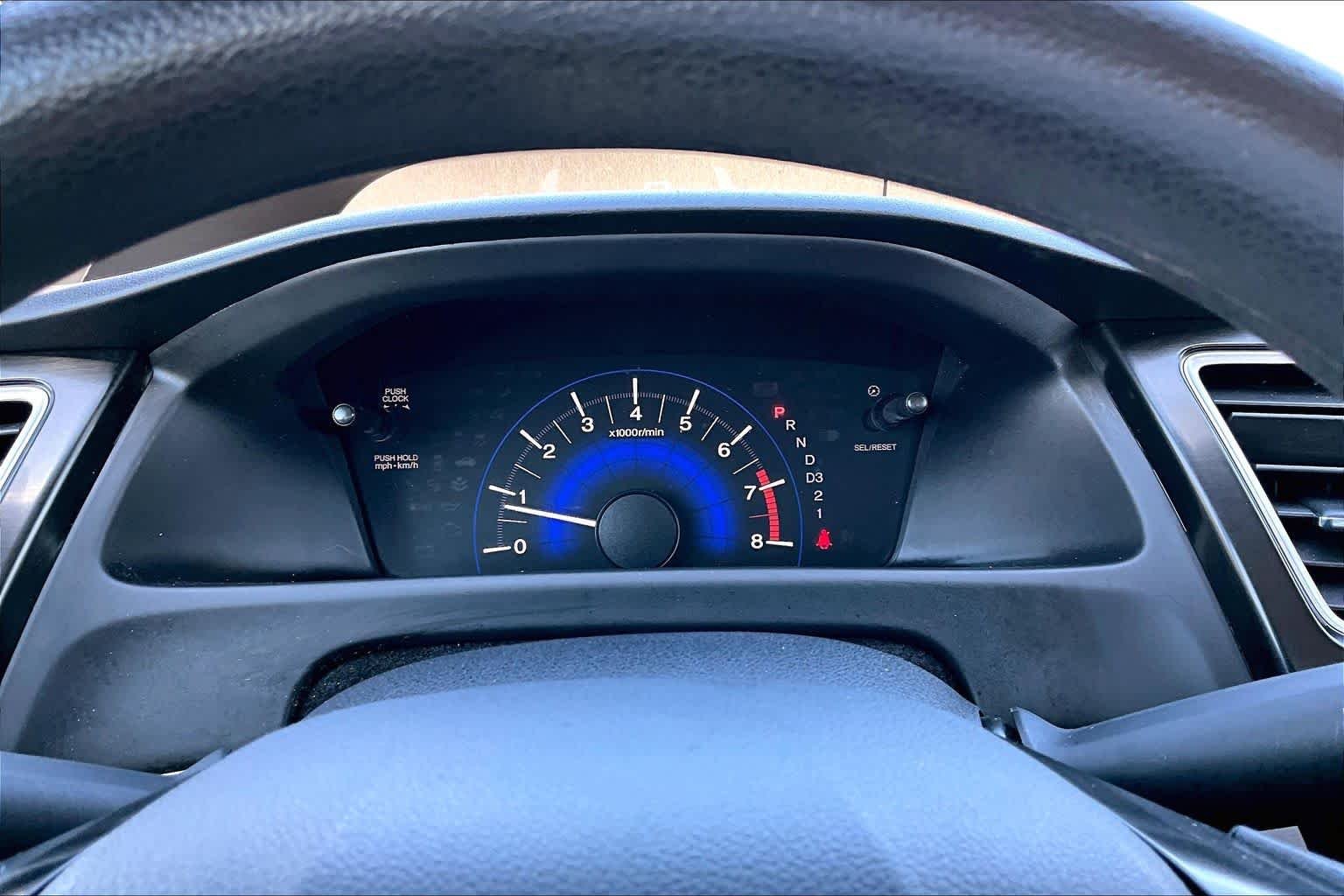 Used 2013 Alabaster Silver Metallic Honda LX image 25
