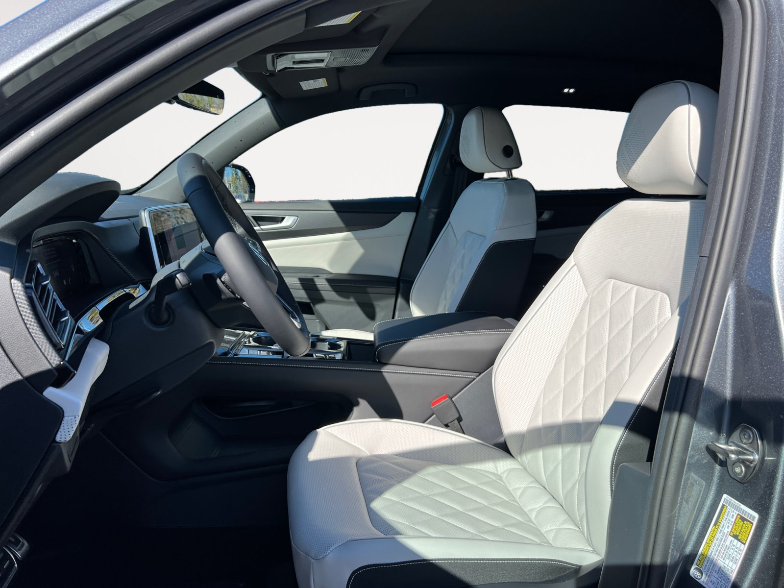 New 2025 Platinum Gray Volkswagen 2.0T SEL Premium R-Line image 10