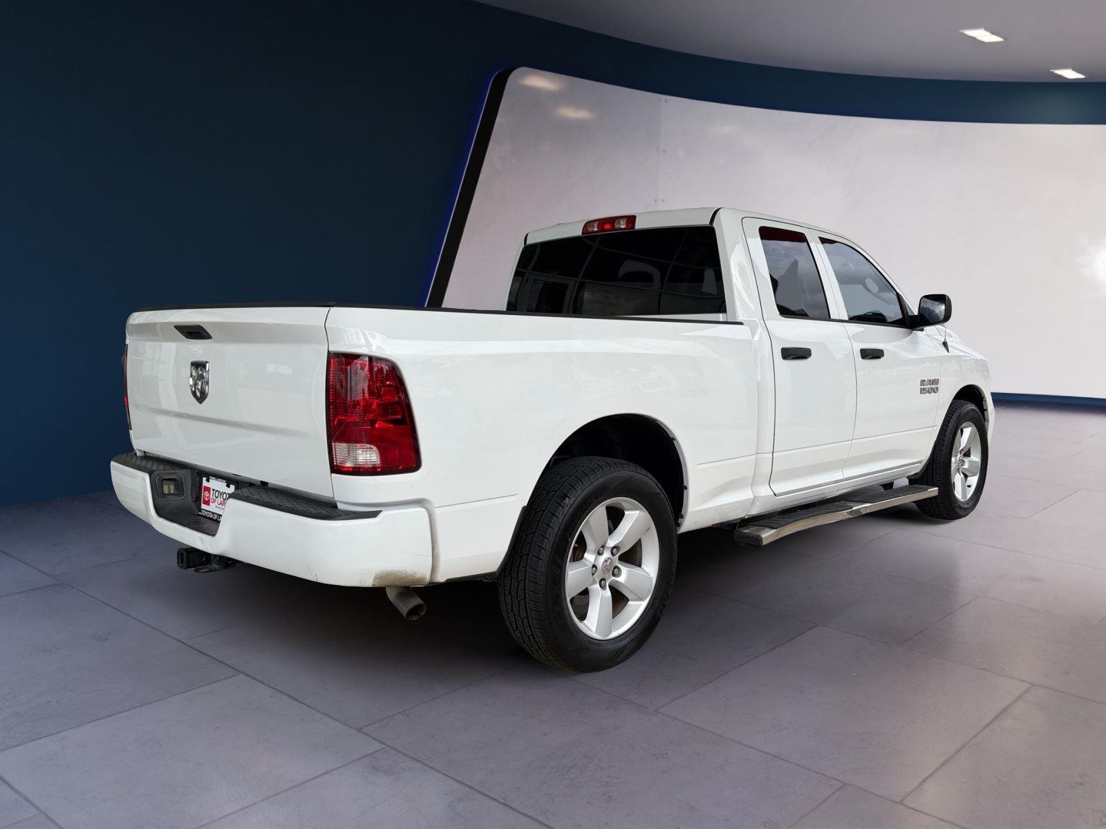 Used 2015 Bright White Clearcoat Ram Express image 5