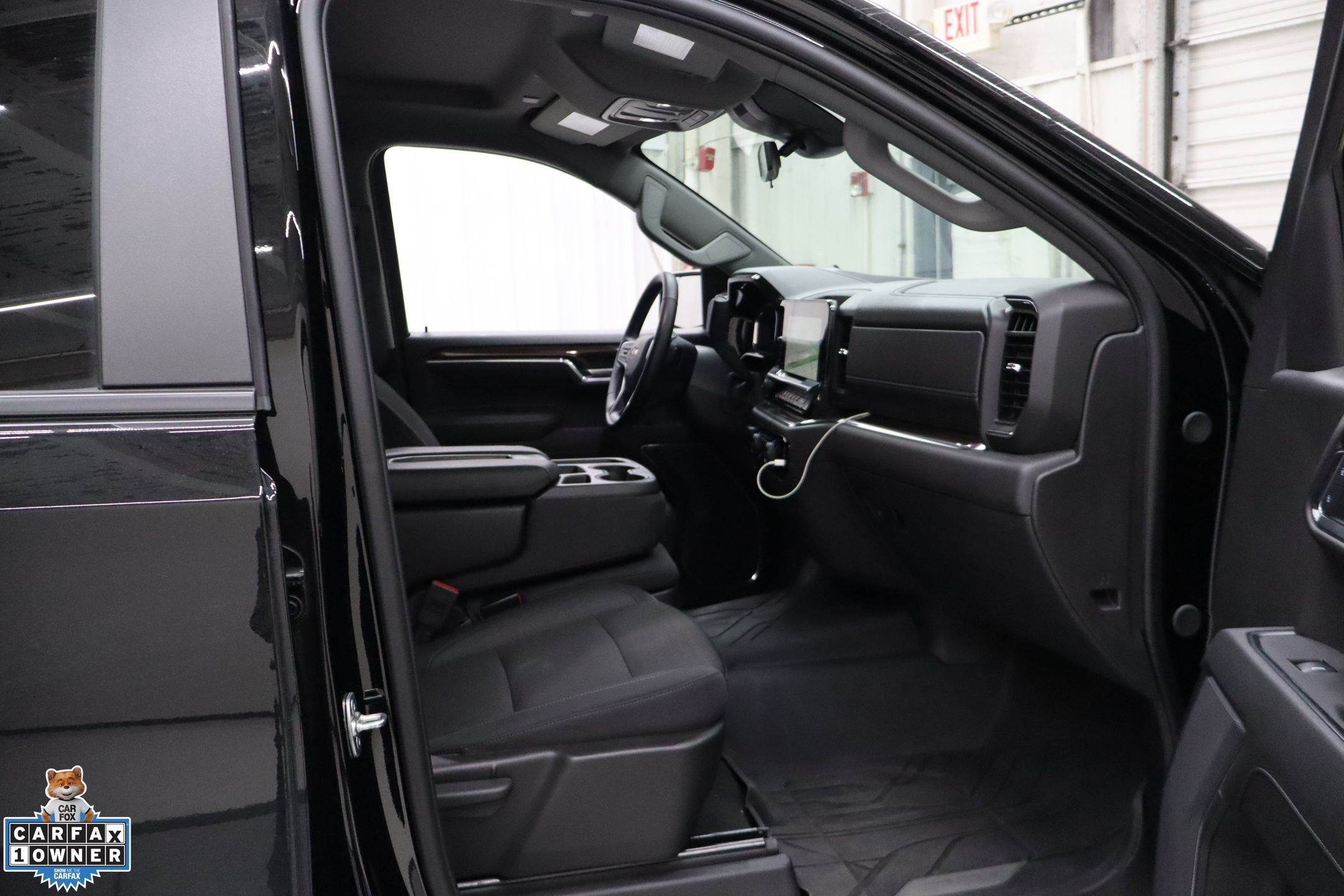 Used 2025 Black Chevrolet LT image 28