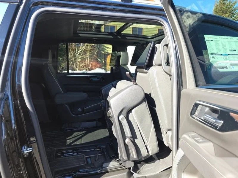 2026 Chevrolet Suburban Premier - Photo 28