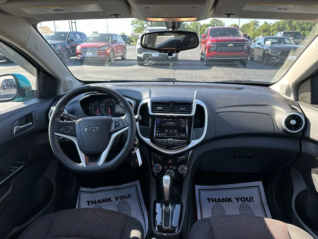 Used 2020 Blue Chevrolet LT image 10