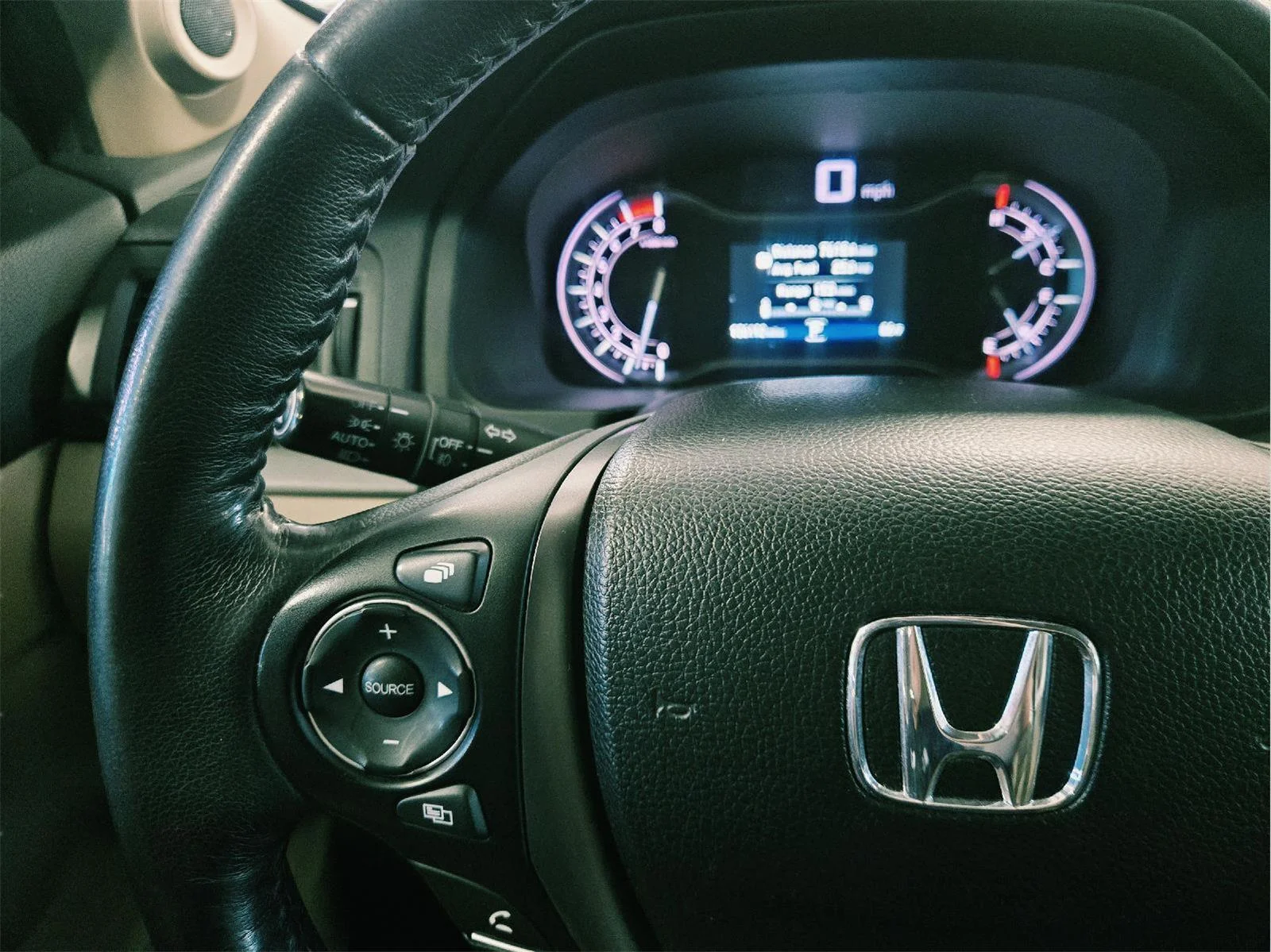 Used 2017 White Diamond Pearl Honda EX-L image 14