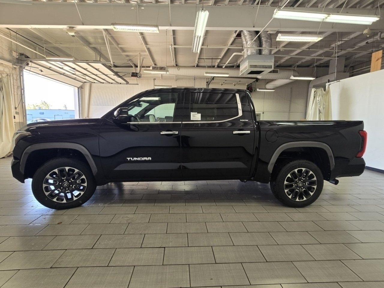 2026 Toyota Tundra Limited - Photo 13