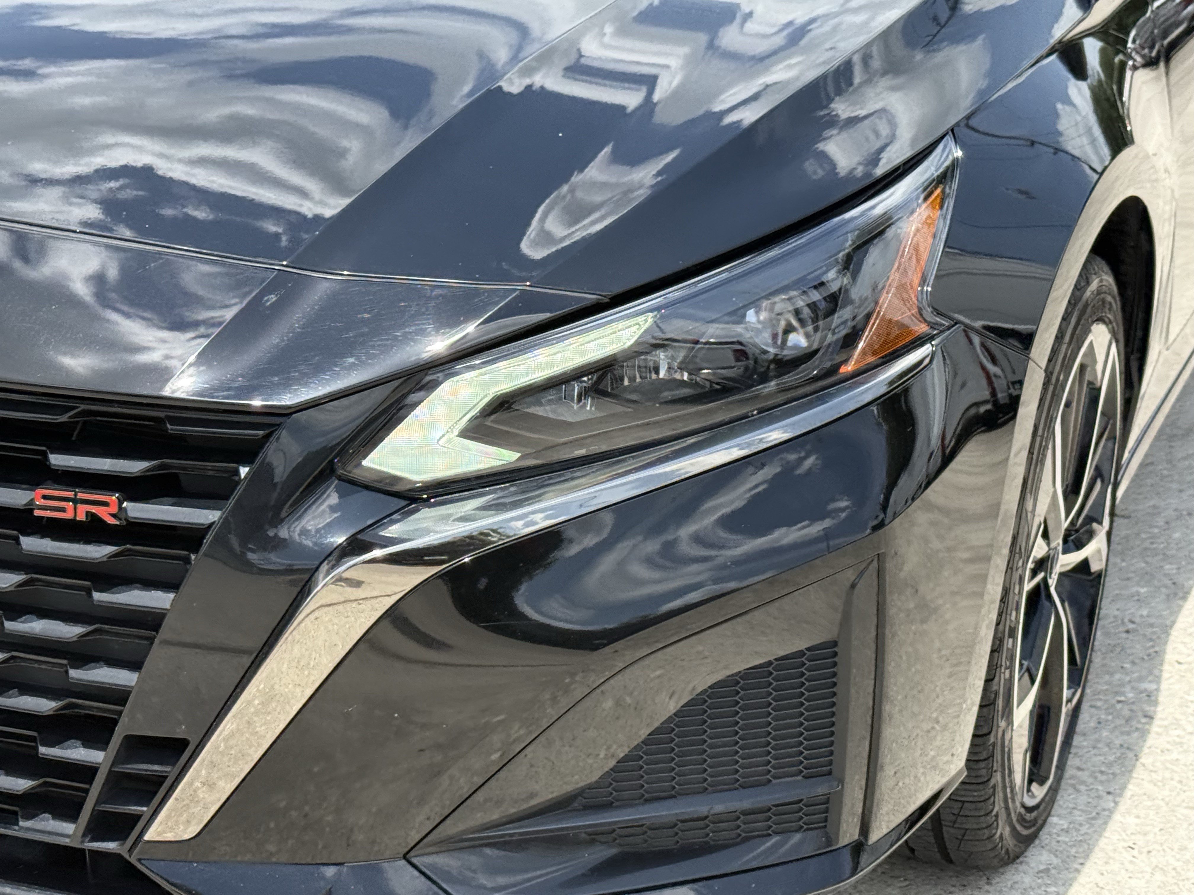 Used 2025 Super Black Nissan  image 10