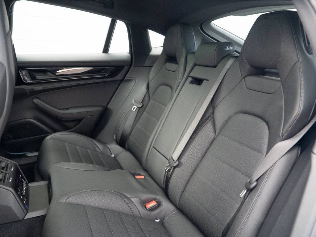2026 Porsche Panamera Base - Photo 18
