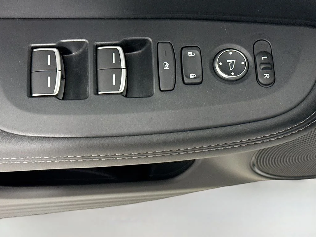 New 2026 Platinum White Pearl Acura  image 18