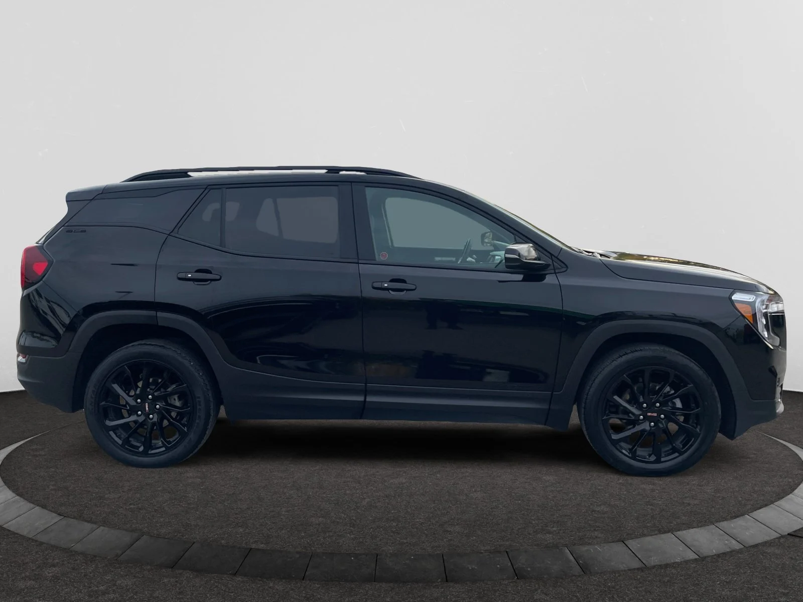 Used 2024 Black GMC SLE AWD image 6