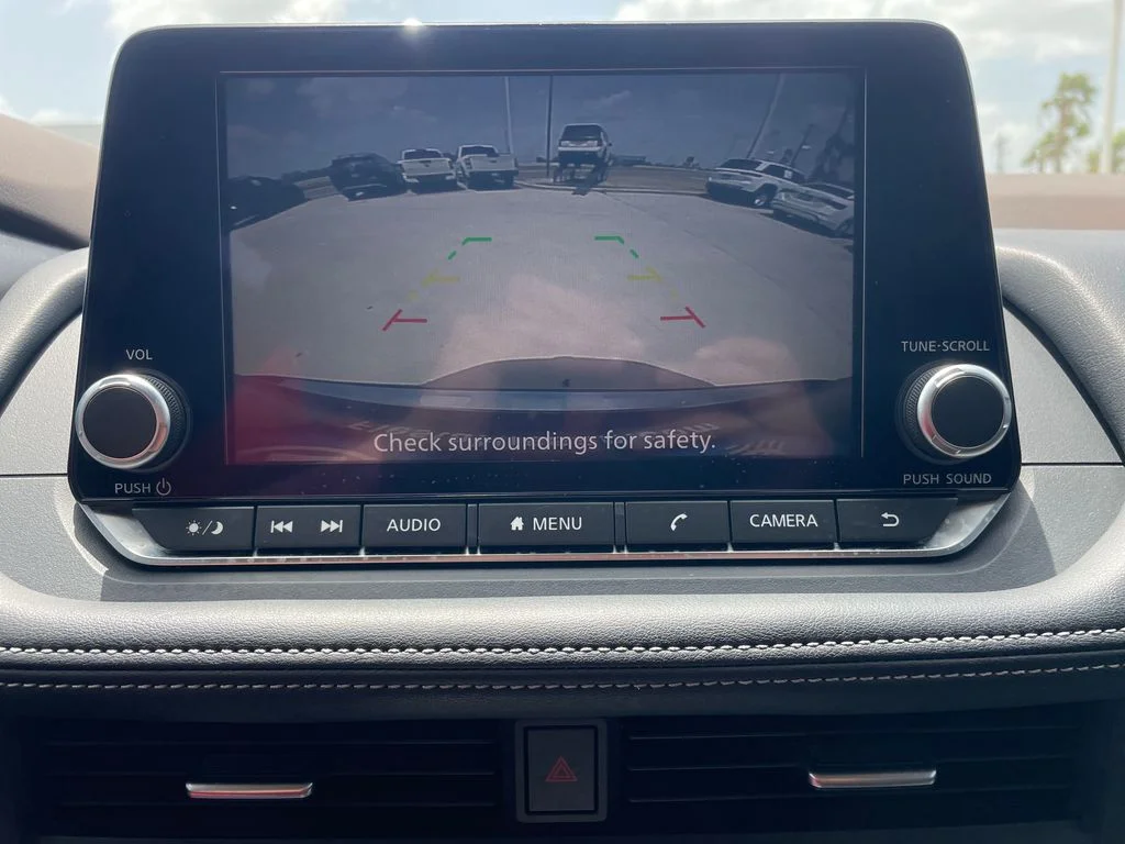 Used 2023 Red Nissan SV image 17