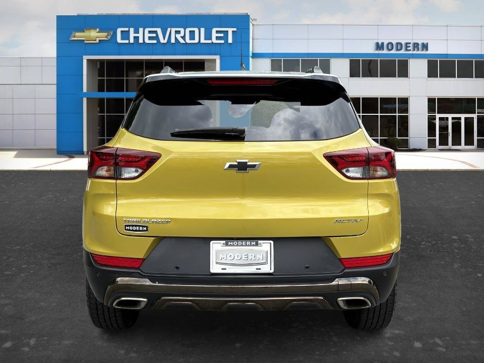 Used 2023 Nitro Yellow Metallic Chevrolet ACTIV image 4