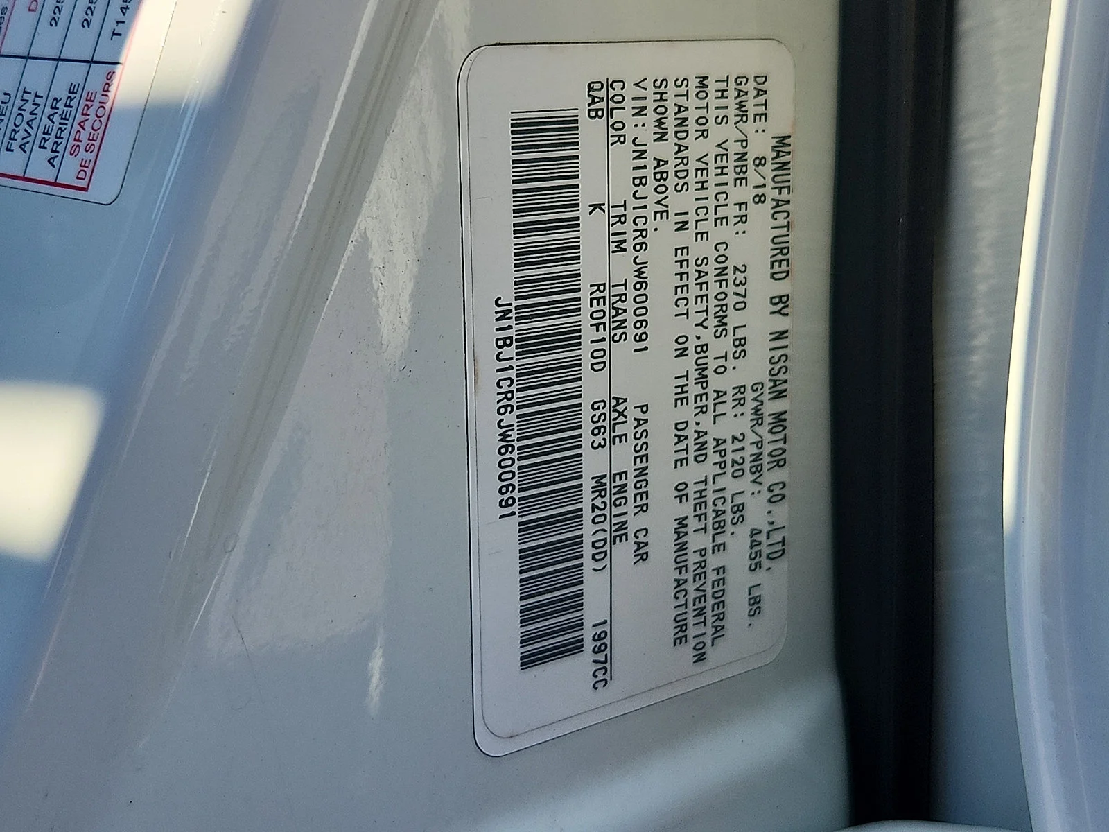 Used 2018 White Nissan SL image 27