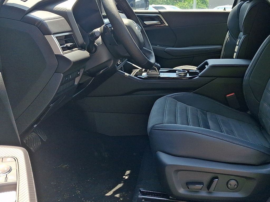 2026 Mitsubishi Outlander SE - Photo 9