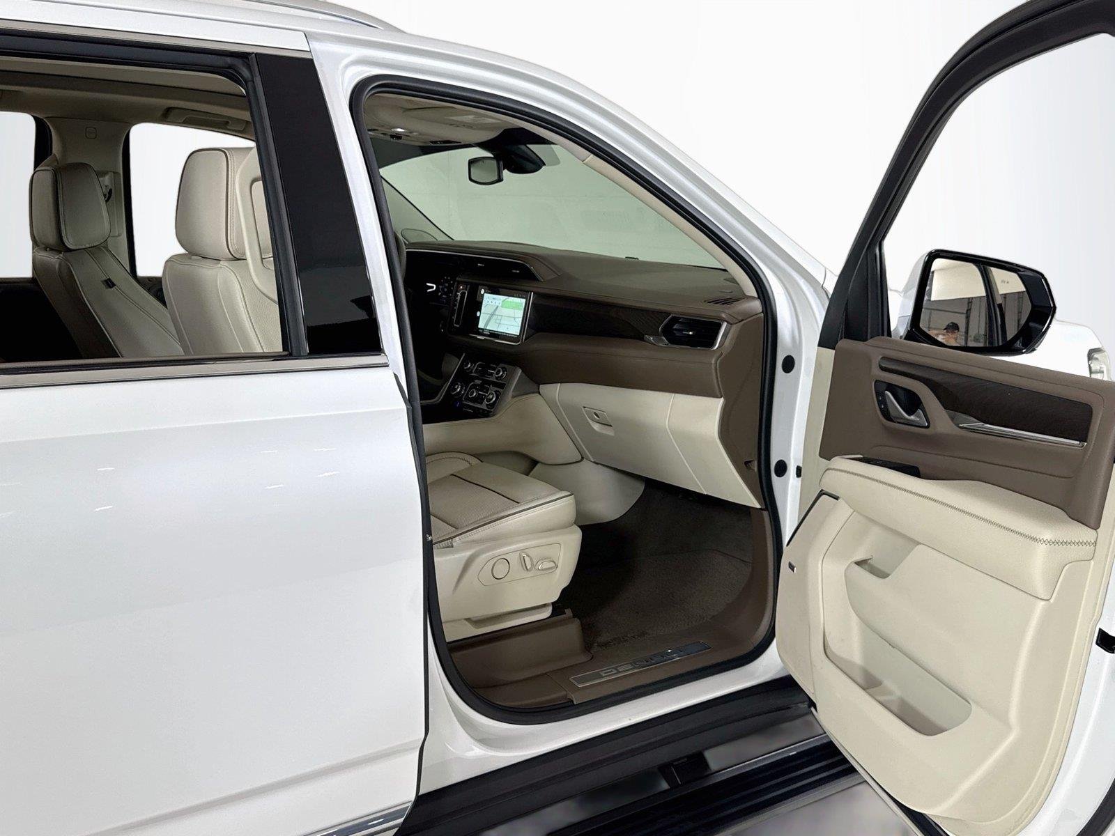 Used 2022 White Frost Tricoat GMC Denali | 22