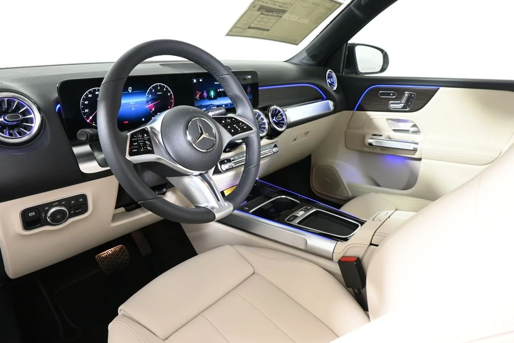Used 2026 Black Mercedes-Benz GLB 250 image 14