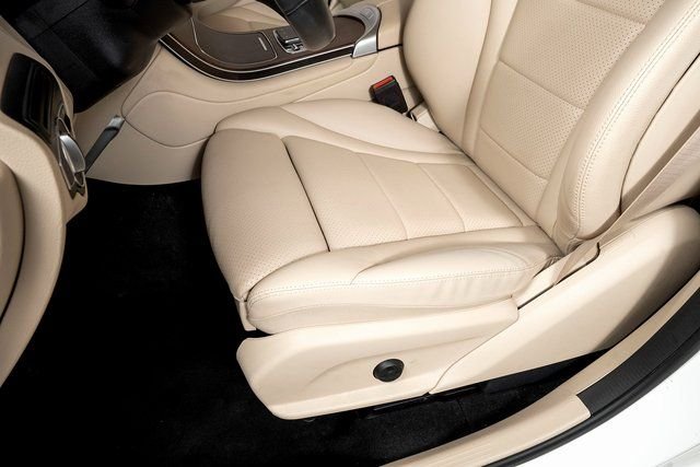 2022 Mercedes-Benz GLC GLC300 - Photo 18