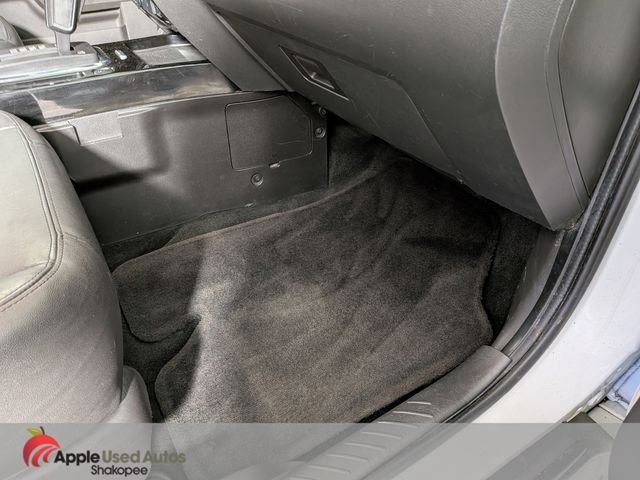 Used 2011 White Ford Limited image 40