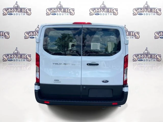 New 2025 Oxford White Ford AWD image 4