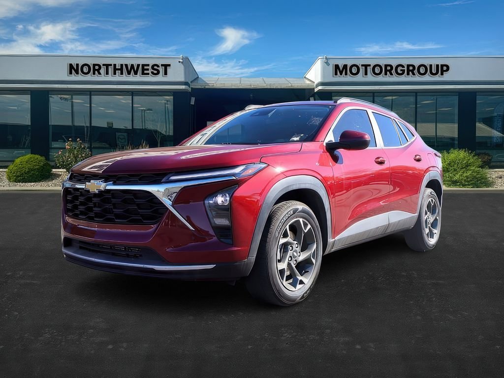 2025 Chevrolet Trax LT photo 3