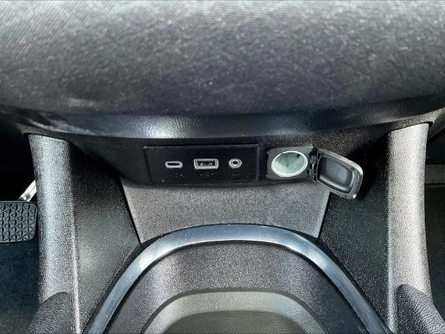 Used 2025 Blue Chevrolet LT image 17