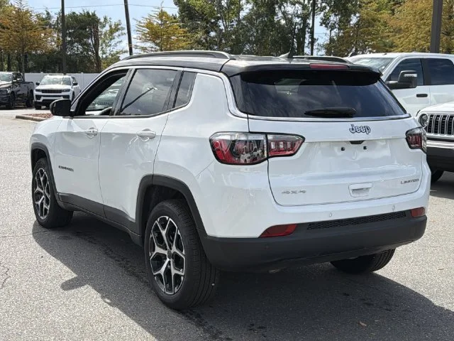 Used 2025 White Jeep Limited image 3