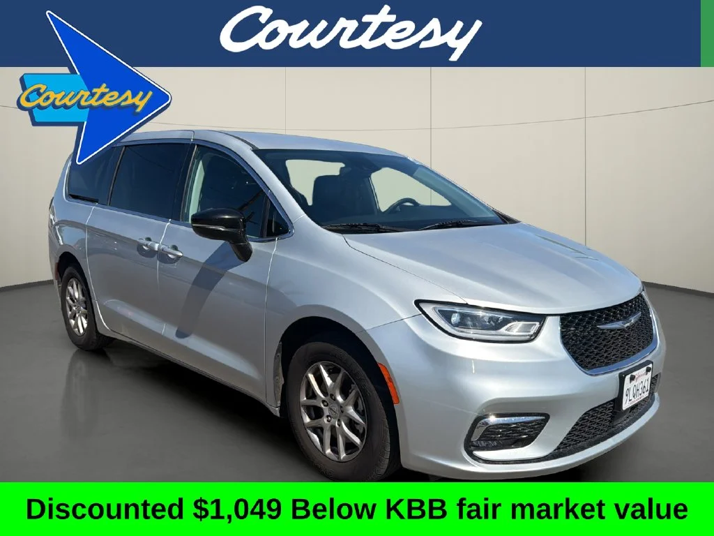 Used 2024 Silver Chrysler Touring L image 1