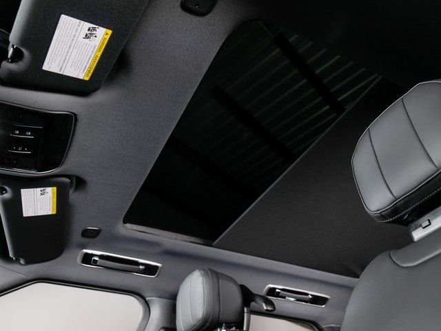 New 2026 Borasco Grey Land Rover Dynamic SE image 23