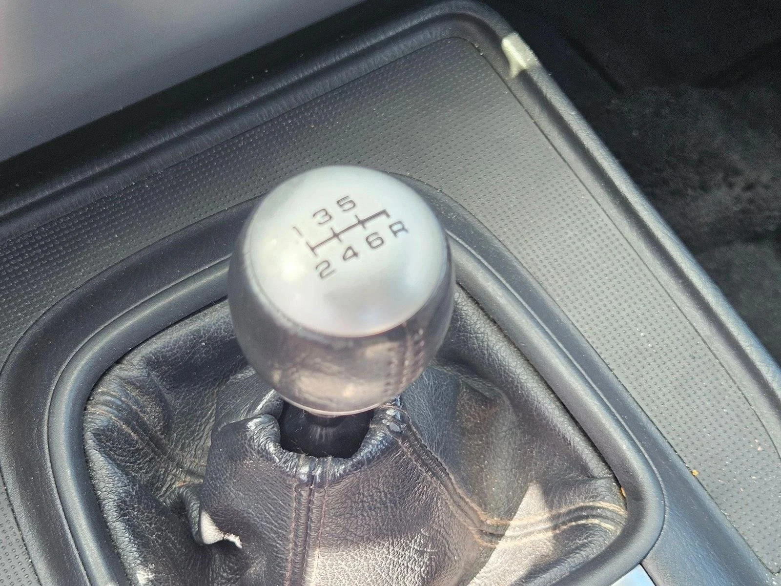Used 2004 Silver/Gray Honda  image 12