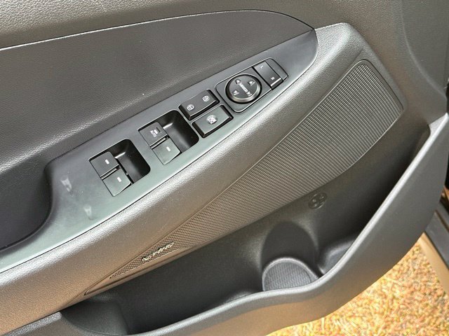 Used 2021 Black Noir Pearl Hyundai Sport image 11