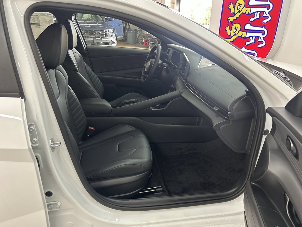 Used 2026 White Hyundai SEL Sport image 17