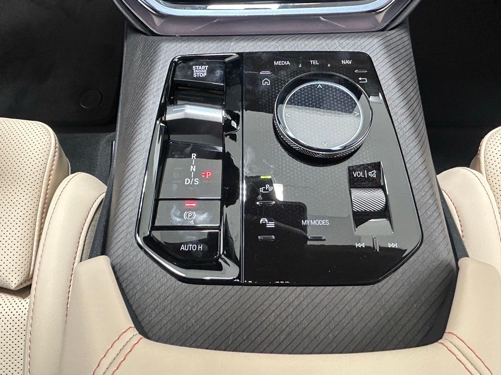 New 2026 Skyscraper Grey Metallic BMW 30 xDrive image 22