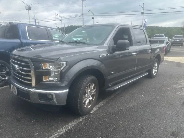2015 Ford F-150 XLT SuperCrew 145-in's photo