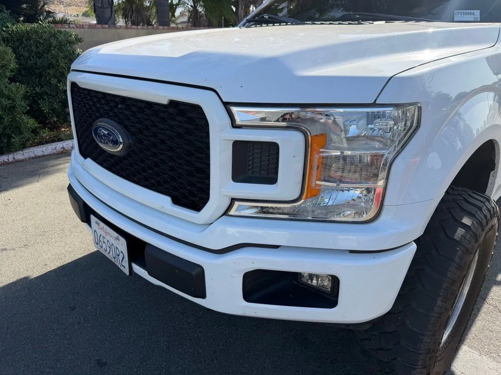Used 2018 White Ford XL image 4