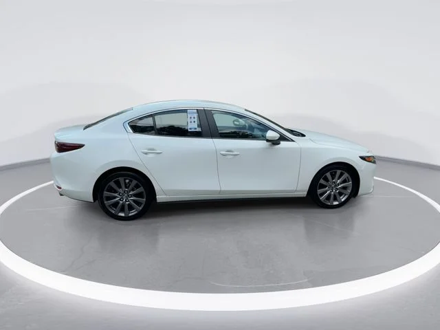 Used 2021 White Mazda Select image 9