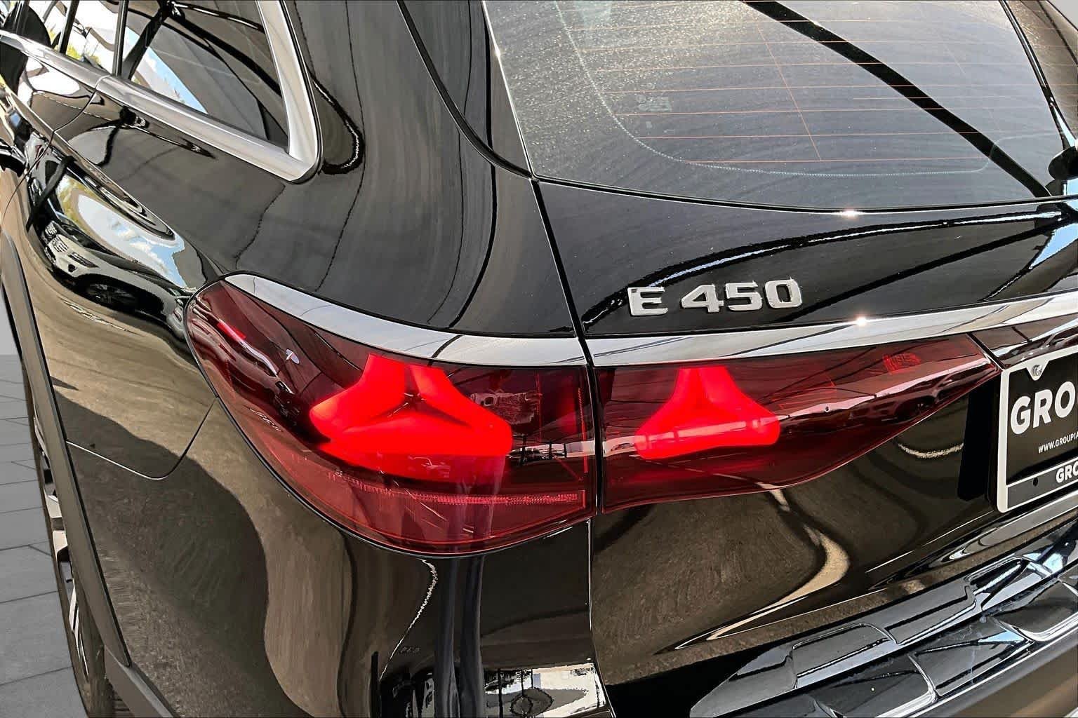 Certified Used 2025 Obsidian Black Metallic Mercedes-Benz E 450 image 28
