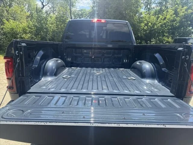 2025 RAM 2500 Tradesman - Photo 17
