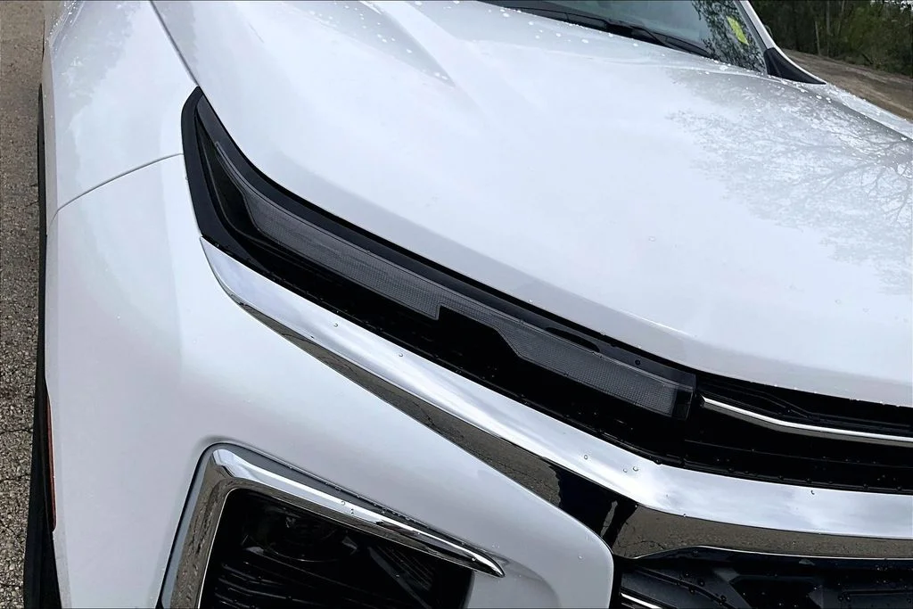 Used 2026 White Chevrolet LT image 34