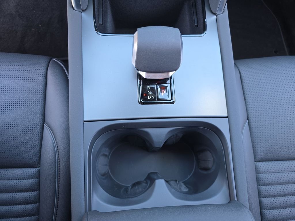 New 2026 Carpathian Grey Land Rover Landmark image 25