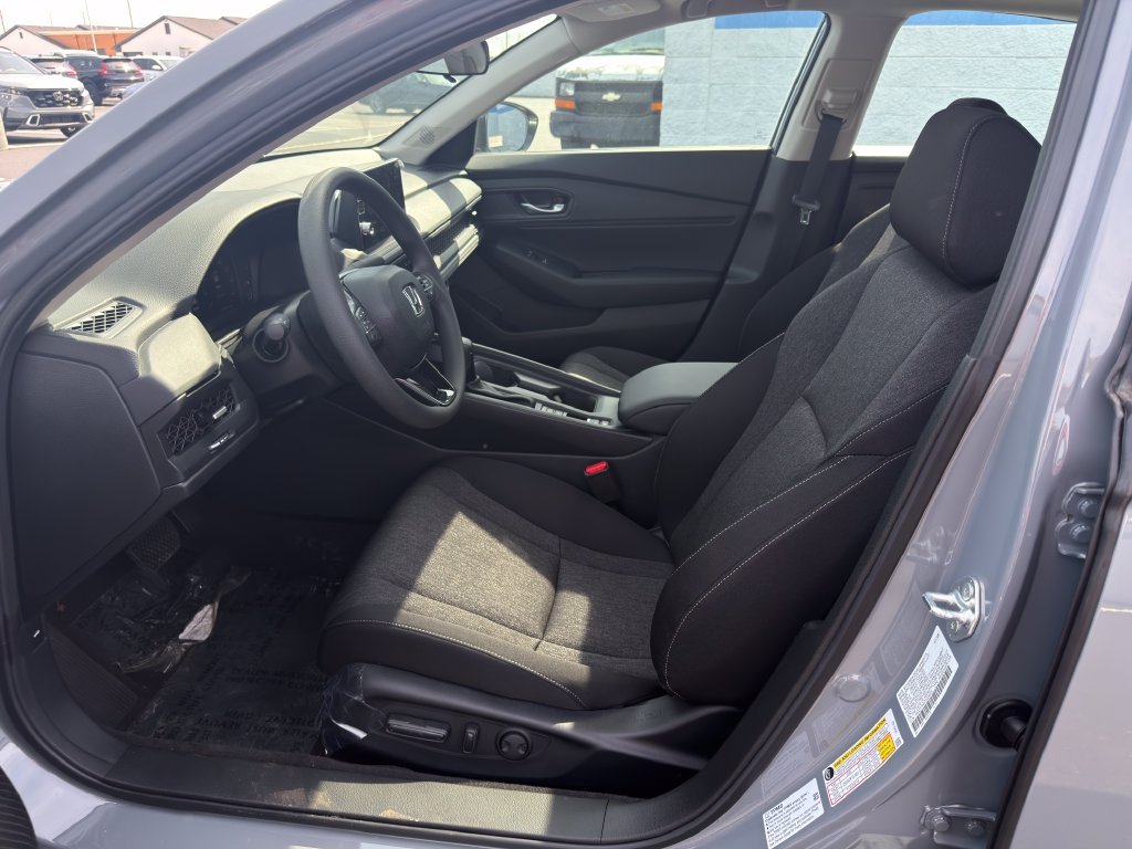 New 2026 Urban Gray Pearl Honda SE image 17
